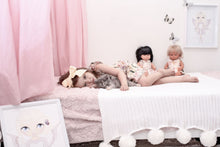 Load image into Gallery viewer, Pom Pom throw blanket  - White