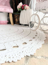 Load image into Gallery viewer, EVERLY - Nursery &amp; Kids Bedroom Rug - Round 120cm  (2 colour options)